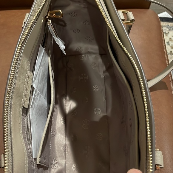 Brand: Tory Burch - Picture 3 of 6